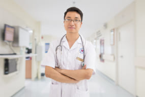 Bác sĩ Nguyễn Tuấn Đạt