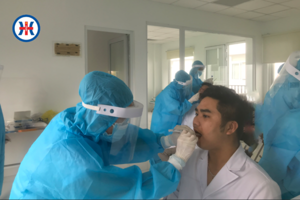 Bệnh viện Đa khoa Quốc tế Hải Phòng – Vĩnh Bảo triển khai xét nghiệm sàng lọc SARS-CoV-2 miễn phí cho toàn thể cán bộ nhân viên