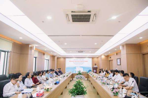 Hội nghị công bố quyết định thành lập và kiện toàn các ban chức năng thuộc Tổng công ty Hàng Kênh – CTCP