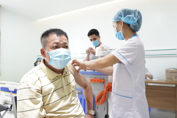 Bệnh viện đa khoa Quốc tế Hải Phòng – Vĩnh Bảo tham gia chiến dịch tiêm chủng Vắc xin Covid-19 cho hơn 200 đối tượng ưu tiên tại huyện Vĩnh Bảo