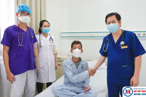 Khoa Nội: Cấp cứu kịp thời trường hợp Cơn bão giáp trạng có rung cuồng nhĩ kịch phát – Rối loạn huyết động – Suy tim – Tràn dịch màng phổi trên nền bệnh lý hở vừa nhiều van tim hai lá và ba lá