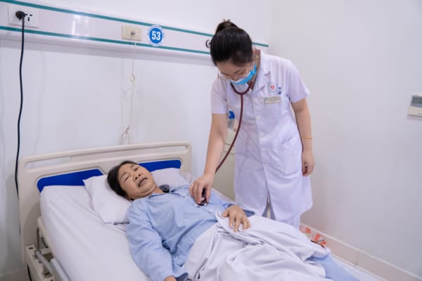 Phát hiện kịp thời, điều trị đúng hướng bệnh suy tuyến yên – Giúp người bệnh cải thiện triệu chứng đau đầu, chóng mặt, buồn nôn, rụng tóc, suy giảm trí nhớ