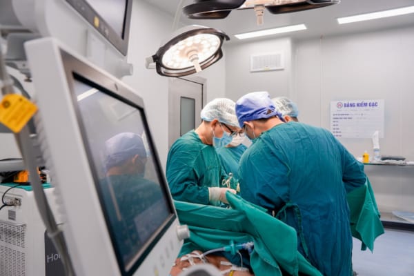 Bác sĩ Hà Nội trực tiếp về phẫu thuật sỏi thận – niệu quản & tuyến tiền liệt tại Bệnh viện đa khoa Quốc tế Hải Phòng – Vĩnh Bảo