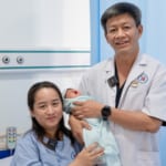 CẤP CỨU SẢN KHOA NGUY KỊCH: XỬ TRÍ THÀNH CÔNG CA VỠ TỬ CUNG, MẸ TRÒN CON VUÔNG